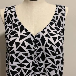 Torrid Geometric Black n White Sz2 Camisole